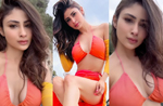 Mouni Roy flaunts cleavage wearing sizzling bikini in Italy, sexy Video goes viral